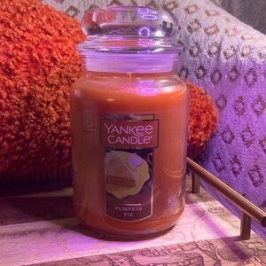 Extremely RARE Yankee candle pumpkin pie large ja